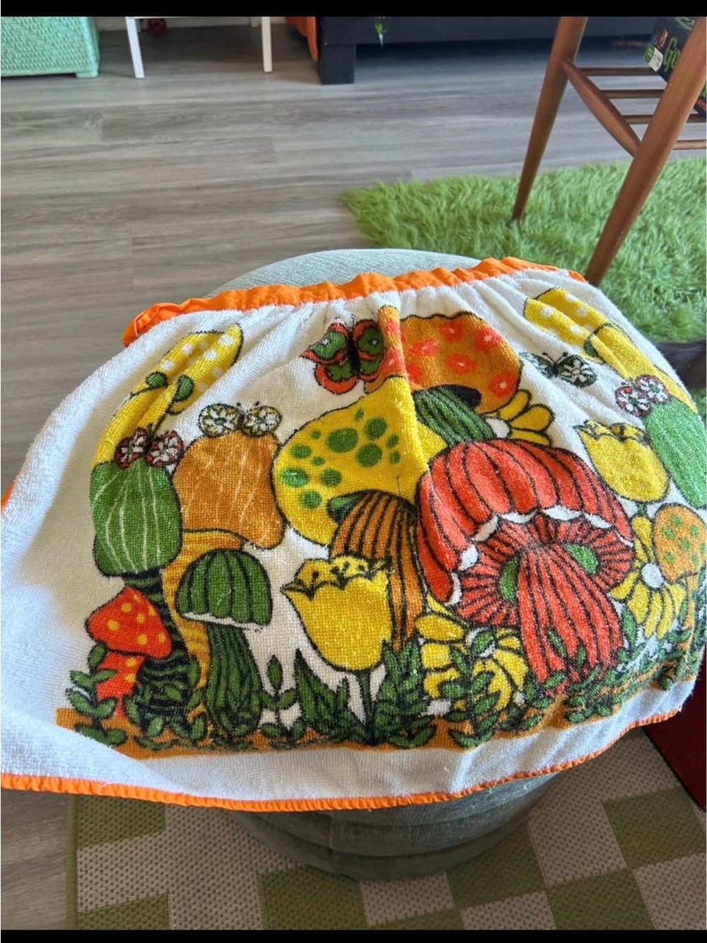 Retro Vintage 1970s Mushroom & Floral Terry Cloth Apron
